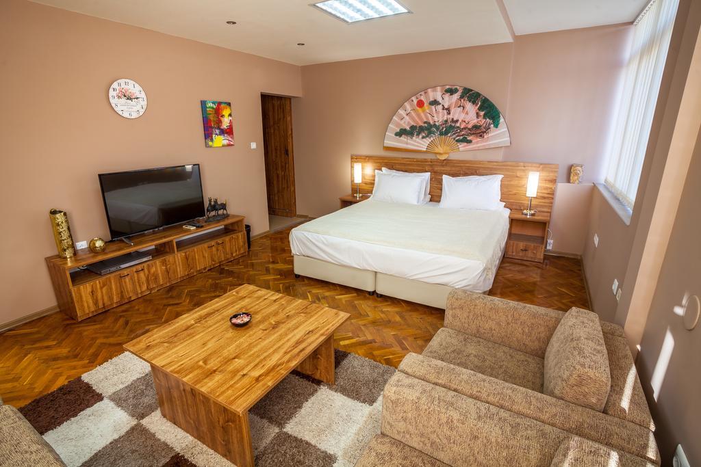 Panorama Top Floor Rooms In Hotel Tundzha Jamboł Zewnętrze zdjęcie