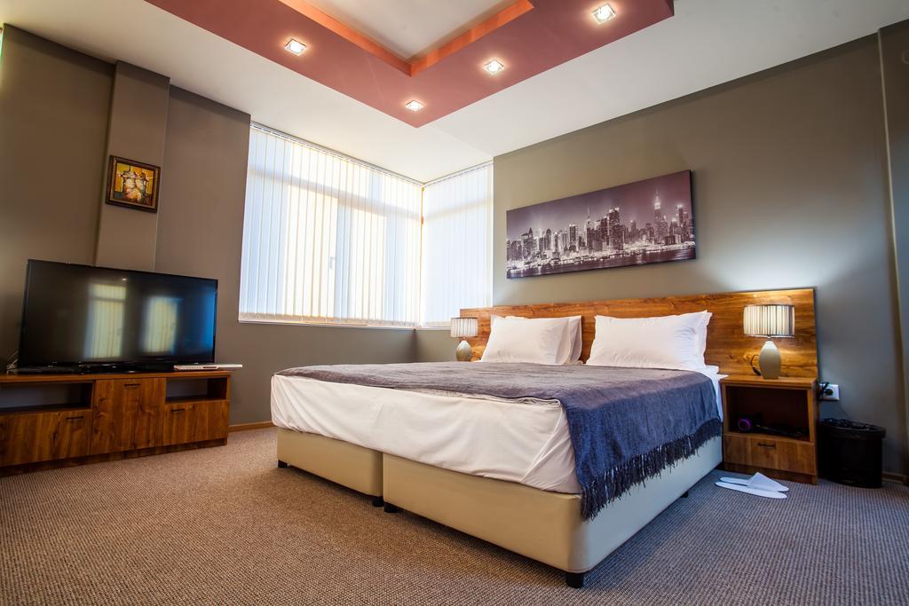 Panorama Top Floor Rooms In Hotel Tundzha Jamboł Zewnętrze zdjęcie