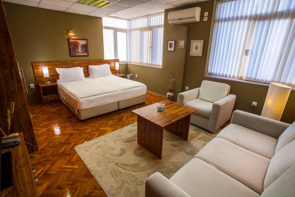 Panorama Top Floor Rooms In Hotel Tundzha Jamboł Zewnętrze zdjęcie