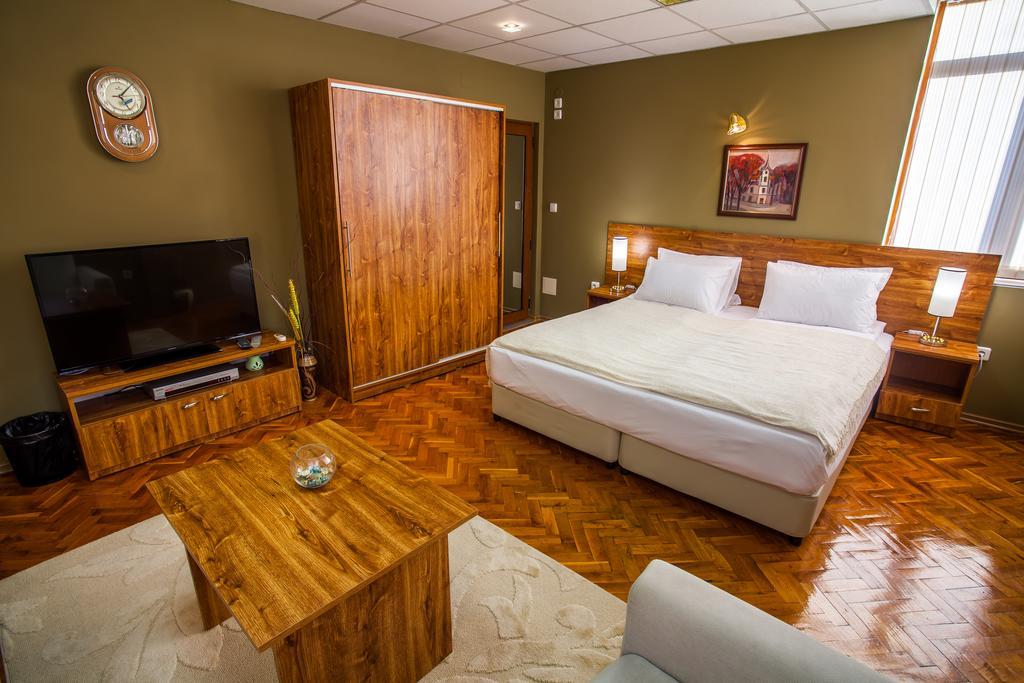 Panorama Top Floor Rooms In Hotel Tundzha Jamboł Zewnętrze zdjęcie